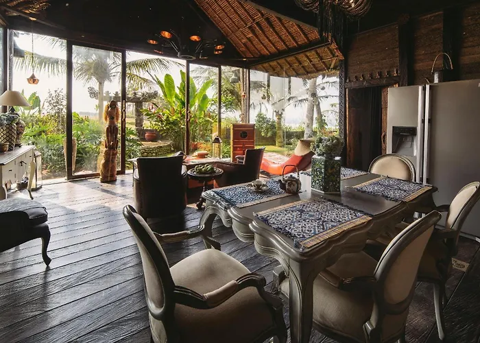فيلة Beachfront Laut